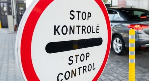 Több száz litván teherautó ragadt Fehéroroszországban a határlezárás miatt