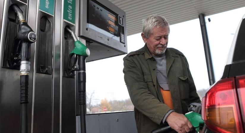 Halottak napja: meglepő hír jött az üzemanyagokról, ezzel nem sokan számoltak