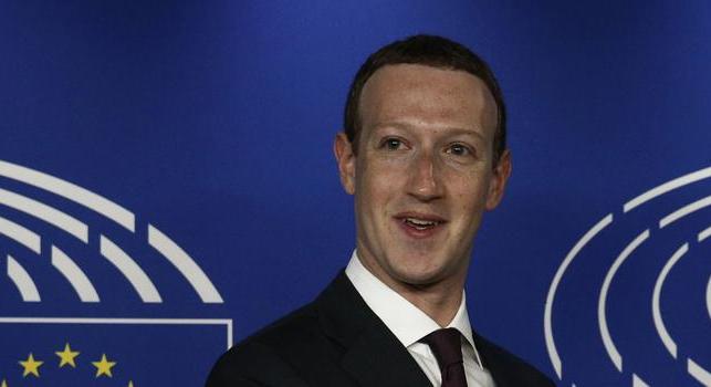 Pornófilmekkel képezhette ki a mesterséges intelligenciát Mark Zuckerberg cége