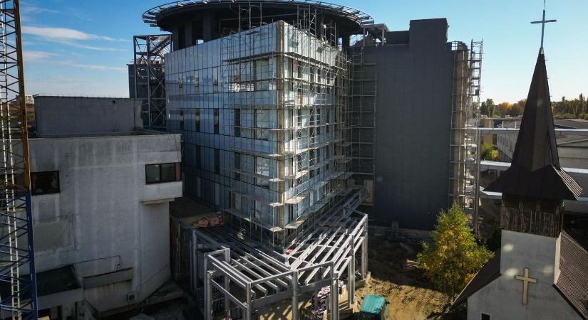 Párizsban képezték ki a súlyos égési sérültek kezelésére szánt temesvári kórház orvosait