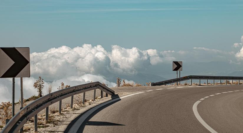 KRESZ: új közlekedési táblák kerültek ki, ezt kell tudni róluk