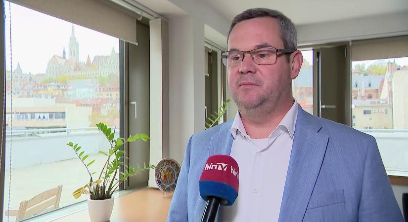 Takács Péter Magyar Péternek: Vedd le a szakértőidről a szájkosarat  videó