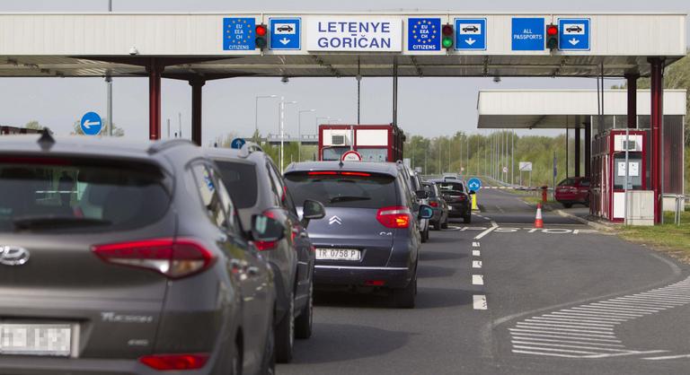 Gond van a határátkelők informatikai rendszerével, dugókra kell számítani