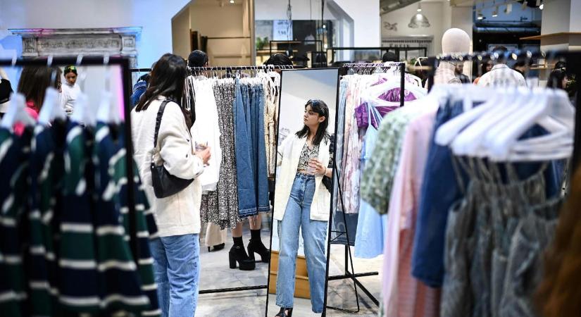 A Shein Párizsban nyitja meg az első fizikai boltját