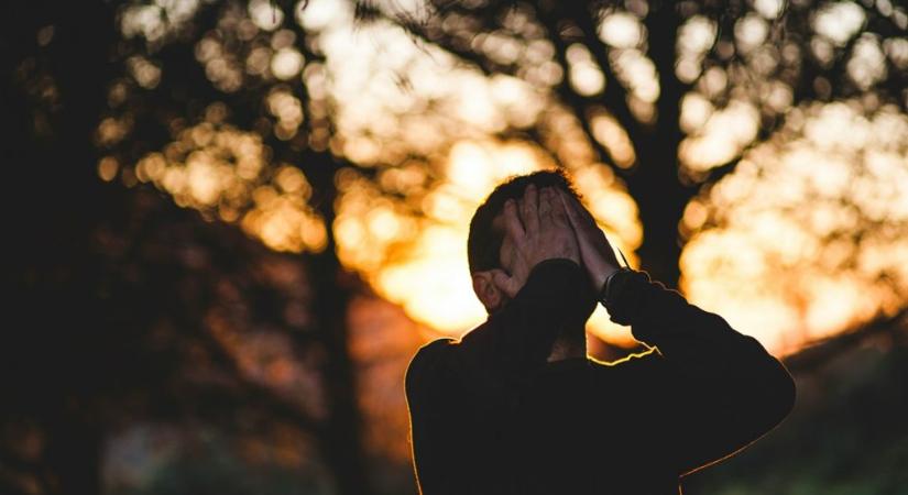 Ezzel a mindennapi szokással növeled az agyvérzés esélyét – és nem, nem a stressz az