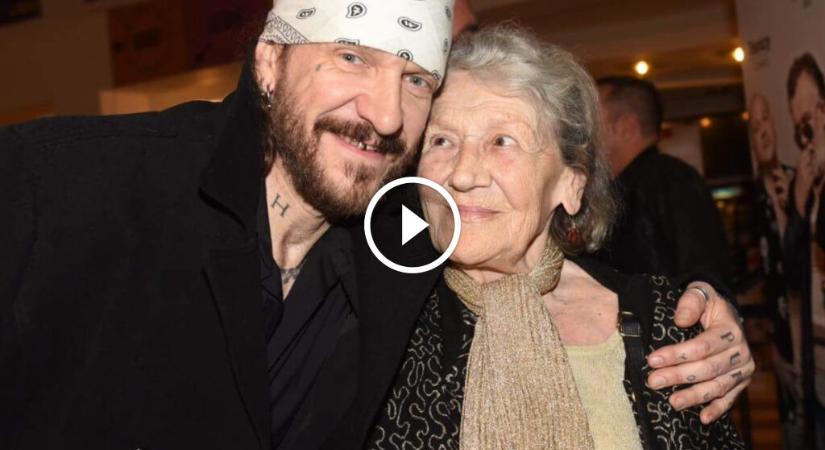 Először szólalt meg édesanyja halála óta Ganxsta Zolee: “Soha nem fogom elfelejteni ezt a tekintetet!”