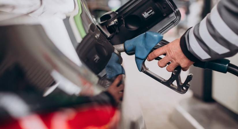 November csökkenést hoz az üzemanyagárakban