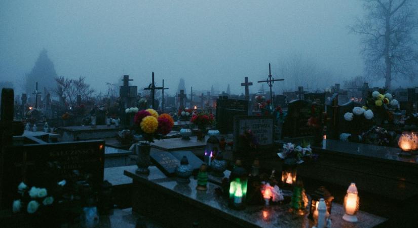 Fontos tudnivaló mindenszentekre: zárva lesz a Vámosi úti temető kapuja az autósok előtt