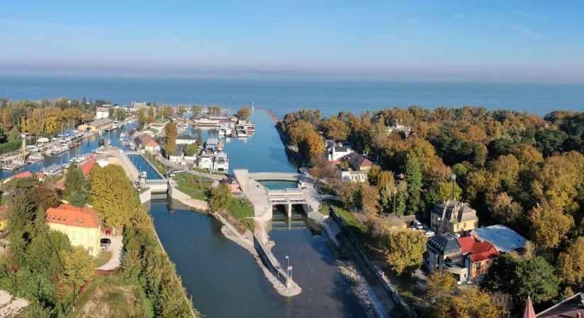 Borzasztó rémhír terjed az interneten a Balatonról!