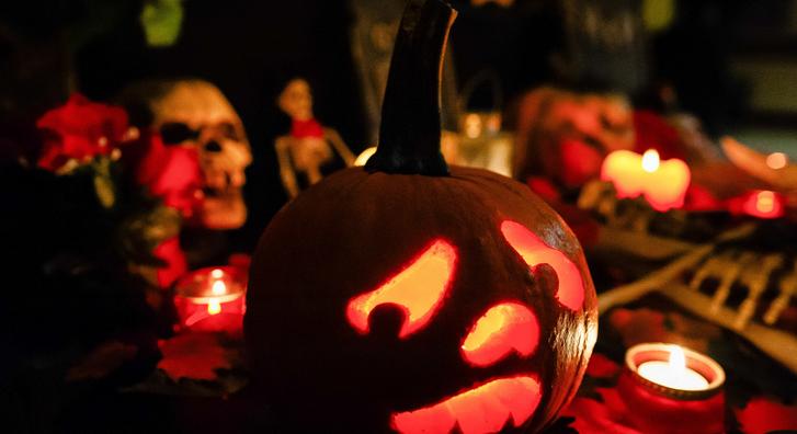 Faragott tökök és nevetés, így hangolódnak a hollandok Halloweenre