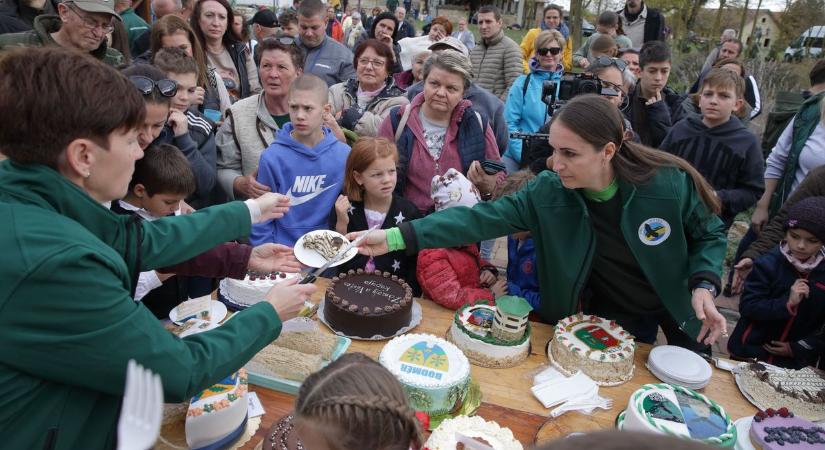 Tizenhét település jubileumi ünnepe Fornapusztán