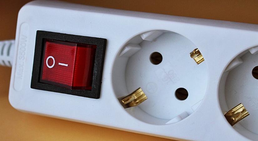 3 eszköz, amit soha ne húzz ki a konnektorból