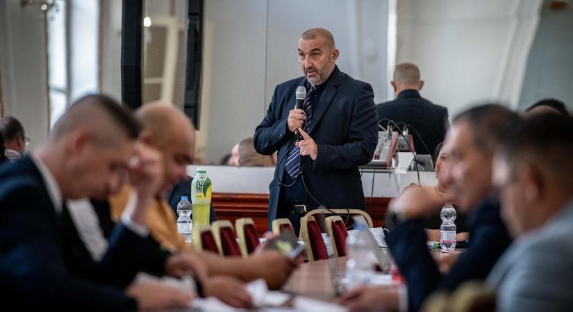 Tart a belviszály: újabb DPK-t alakítottak a fideszes romák