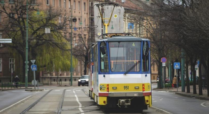 Leszakadt felsővezeték miatt pótlóbuszok közlekednek Szeged belvárosában