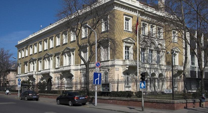 Megszólalt Oroszország magyarországi nagykövetsége a vagyonbefagyasztásról: eddig „megvan a megfelelő arzenálunk, célzottan fogunk cselekedni"