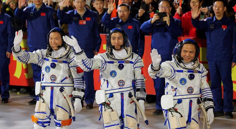 Tajkonauták vágtak neki az űrnek, próbát tesz Kína, mielőtt meghódítja a Holdat