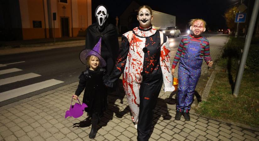 Sötét köpenyes árnyak tűntek fel Kaposfő utcáin, akikről titokban videót is sikerült készítenünk