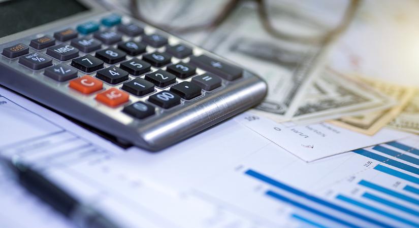 Emelkedett az adóterhelés az EU-ban, Magyarország viszont más irányba halad