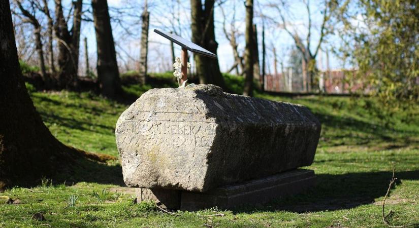 Hátborzongató történet az egykor élt Tokaji Rebekáról, az elátkozott enyingi lányról
