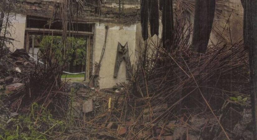 Kis híján tragédia: vályogház romjai alól mentették ki a férfit, órákat töltött bent