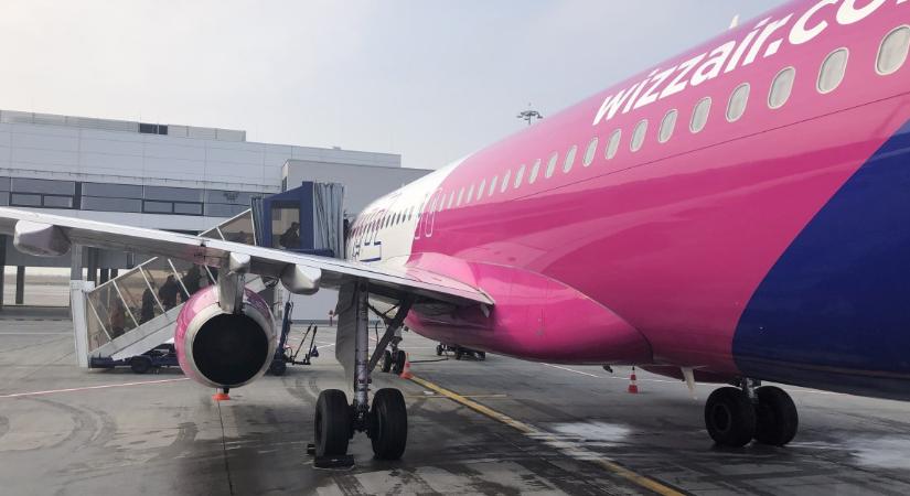 Madárrajjal ütközött a Wizz Air gépe, mégis továbbrepült