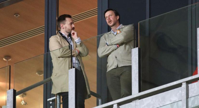 Angol nagyágyút kaptak lencsevégre Debrecenben – ki az a Simon Wilson?