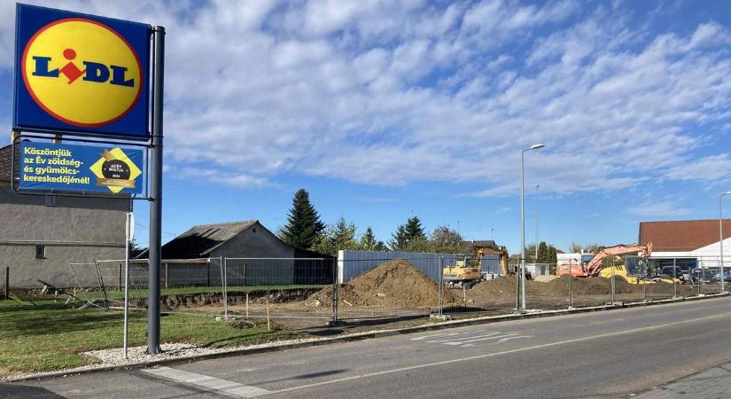 Véget érhet a pápai Lidl vásárlóinak régóta tartó bosszúsága