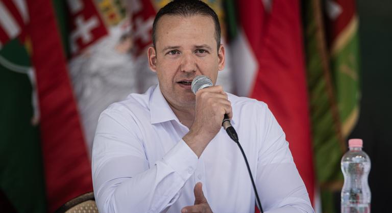 Toroczkai László aláírná Magyar Péter választási nyilatkozatát, egy feltétellel