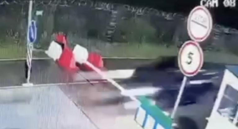 A határsorompót áttörve menekült Magyarországra egy beregszászi ügyvéd