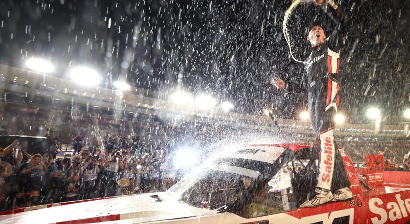 Elképesztő dominancia: Még a NASCAR történelemkönyvét is átírta a Truck Series friss bajnoka, Corey Heim