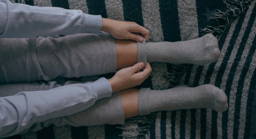 Folyton hideg a lábam: mit jelezhet? – Tápanyaghiány is állhat a háttérben