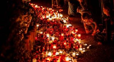 Hogy a halott szét tudjon nézni otthon – Hátborzongató szokások mindenszentekkor és halottak napján