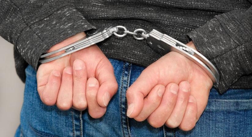 Országjáró tolvajpáros bukott le – így fosztogatták a vásárlókat