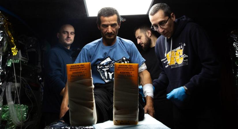 „Minden halott ott. A fák is. Minden” – így néz ki egy éjszaka egy föld alatti orvosi bunkerben