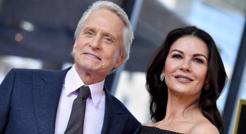 Michael Douglas és Catherine Zeta-Jones lánya maga a tökély volt fekete estélyijében: a 22 éves Carys álomszép nő