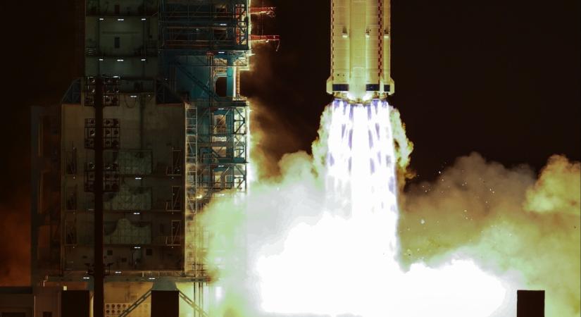 Dübörögve indult az űrbe a Mennyei Palota, különös állatokat visz magával