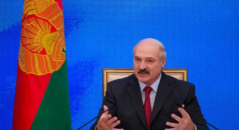 Lukasenka csapásméréssel fenyeget, ha „rosszra fordul a helyzet”