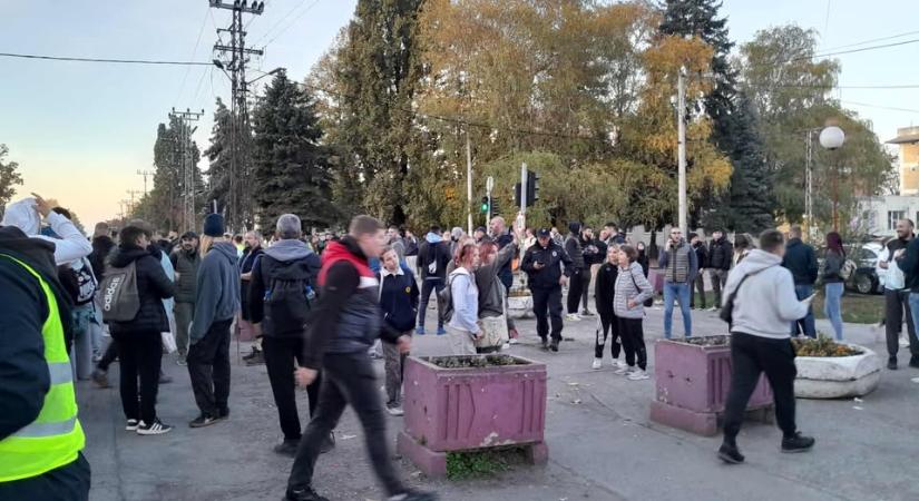 A temerieniek és a járekiek is gyalog indultak meg Újvidékre (Fotók  videó)