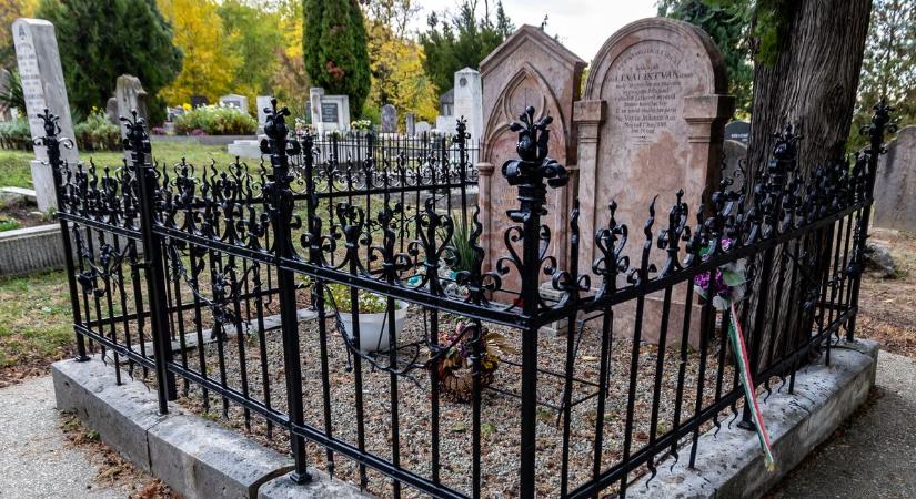 Dunaalmási sír őrzi Csokonai szerelmének bizonyítékát