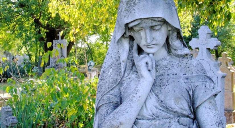 Mindenszentek, Halottak napja: közlekedjen okosan – a BKV tájékoztatása