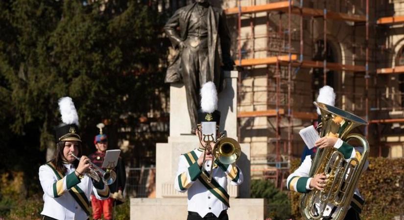 Tisza István öröksége ma is irányt mutat – a Debreceni Egyetem méltósággal emlékezett névadójára – videóval