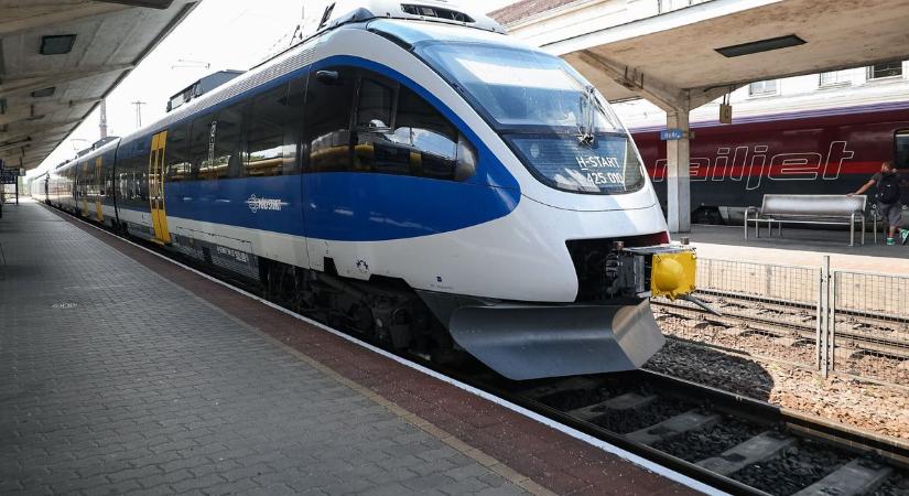 Már nem csak a késéseknél fizet a MÁV - videó