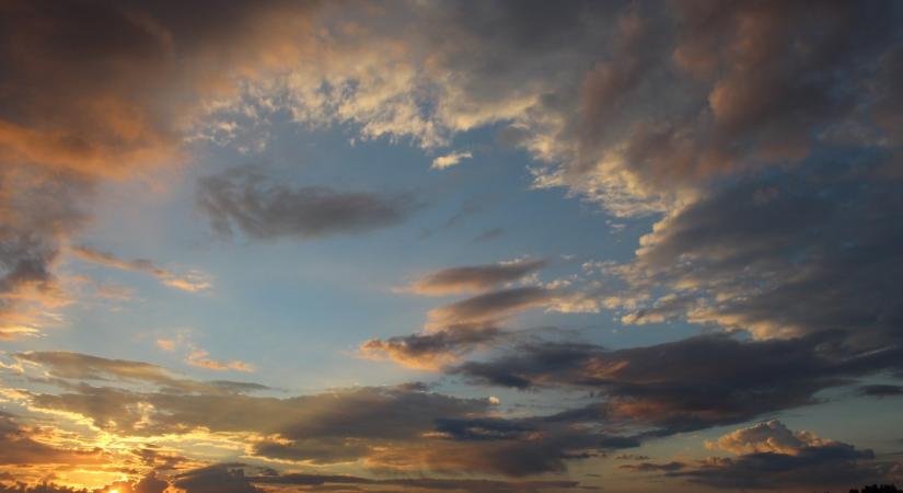 Szokatlanul meleg időnk lesz november első napján