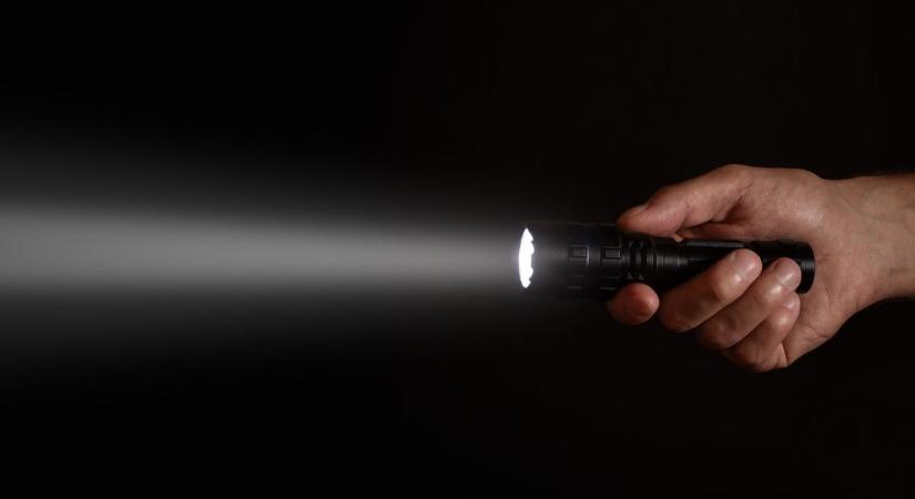 Megdöbbentő eredmény: veszélyes lámpákkal vannak tele az üzletek