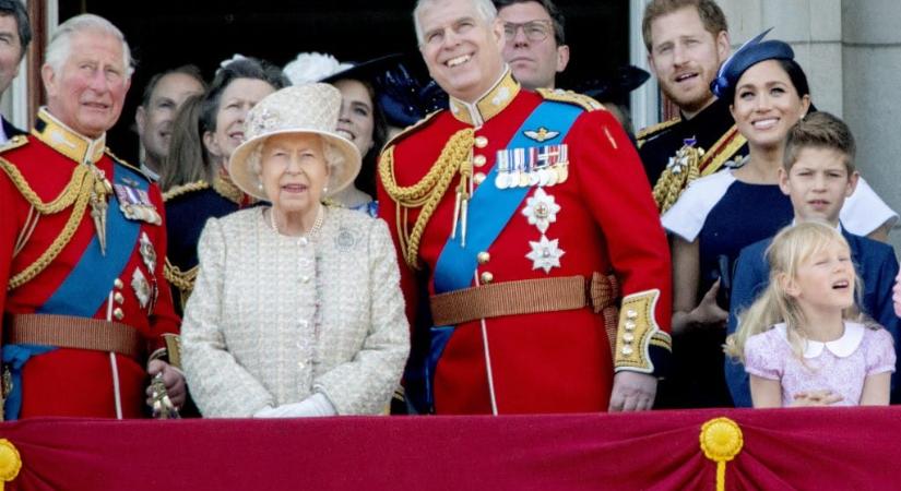 András még nem költözik – kínos helyzetet kerülne el a királyi család