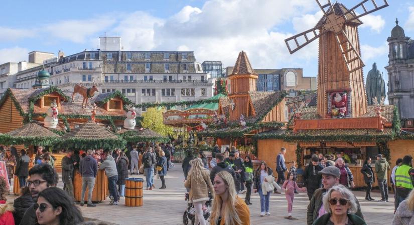 Egy varázslatos európai karácsonyi vásár több mint 100 standdal