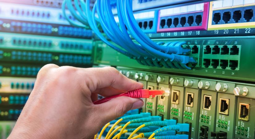 Magyarország az uniós átlagnál kedvezőbb szintre ért a digitális infrastruktúra kiépítettségében