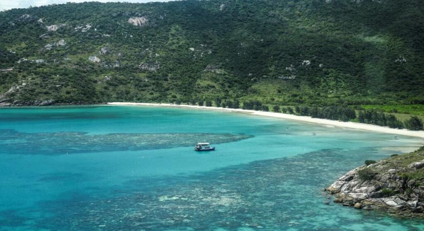 Lefújták a hajóutat, miután egy utast egy lakatlan szigeten hagytak és meghalt