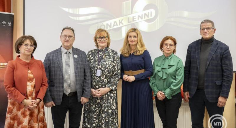 Idén a kárpátaljai gyermekeket segíti a Jónak lenni jó! kampány