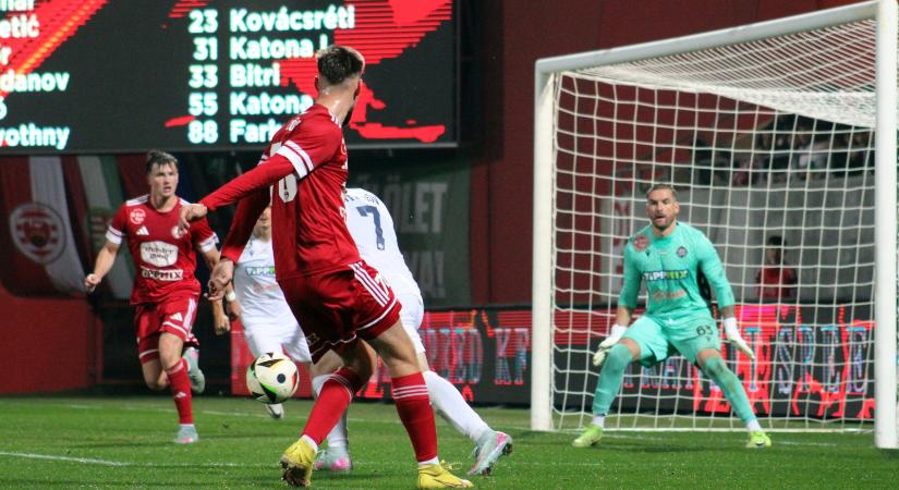 „Nem szoktam bírózni, de” – a Szpari kapusa szerint belenyúlnak a meccseikbe